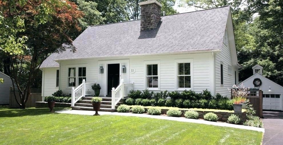 traditional-style-homes-exterior-cape-cod-style-homes-cape-cod-style-house-exterior-traditional-with-white-clapboard-siding-traditional-mailboxes